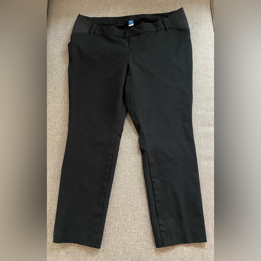 Maternity Side-Panel Pixie Straight Ankle Pants - image 4